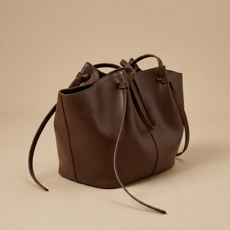 Sac Cabas Ailé VALMONT café, détail du cuir