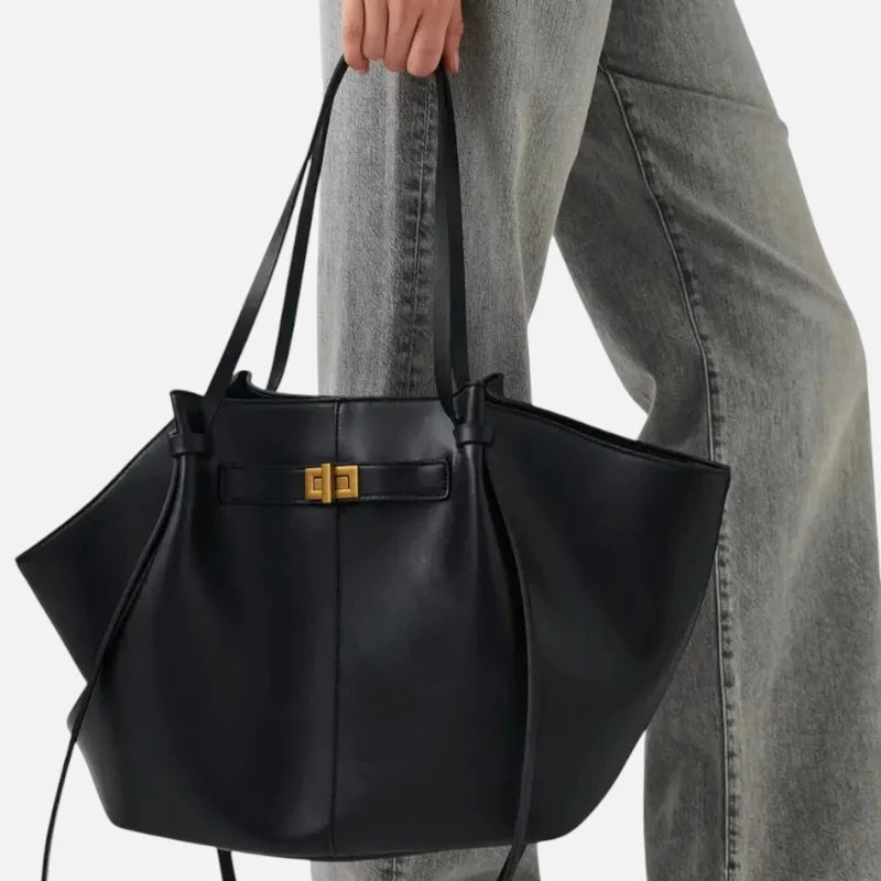 Sac Cabas Ailé VALMONT noir, vue de dos en situation
